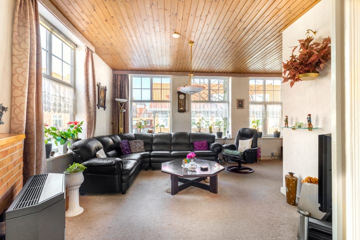 Photo 3 of Teding van Berkhoutstraat 114-RD