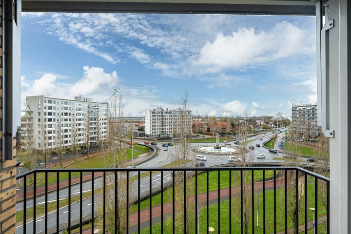 Photo 2 of Europaplein 36-F