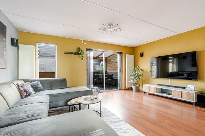 Photo 9 of Bartokweg 28