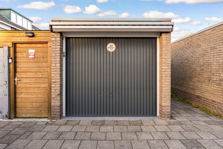 Photo 3 of Bartokweg 28