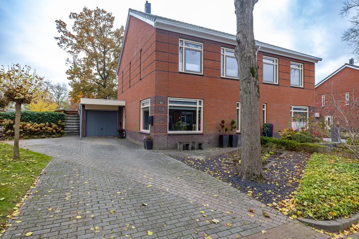 Photo 6 of Klaas Woltjerweg 54