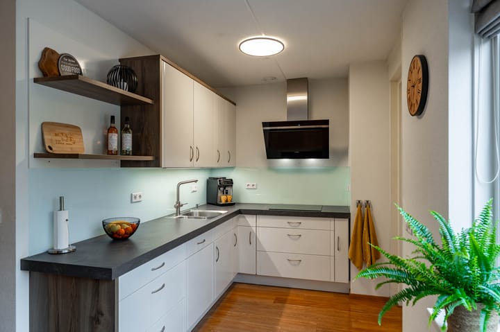 Photo 18 of Klaas Woltjerweg 54