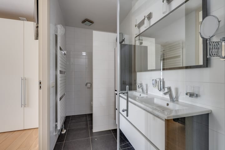 Photo 20 of Beeksestraat 40-A