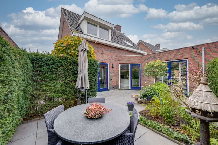 Photo 32 of Beeksestraat 40-A