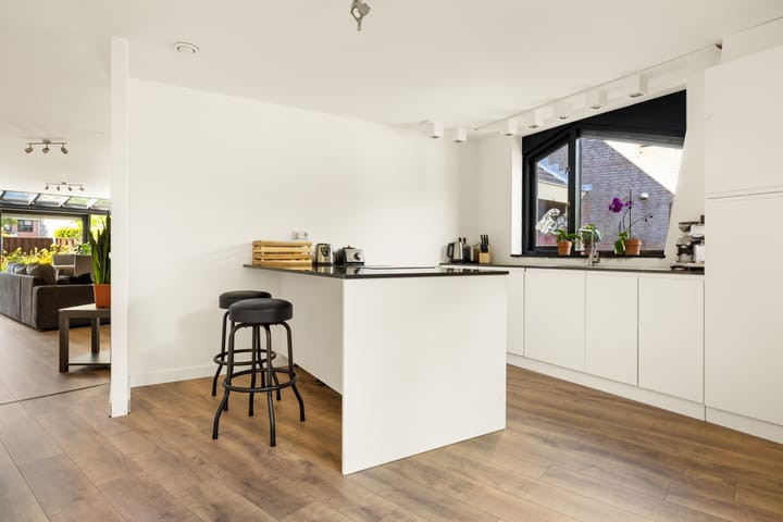 Foto 8 van Caro van Eycksingel 13