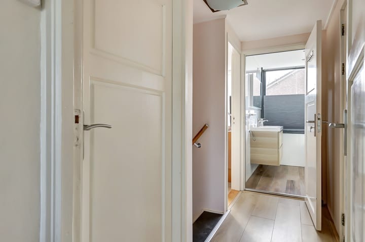 Photo 14 of Violenstraat 40