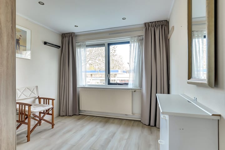 Photo 18 of Violenstraat 40