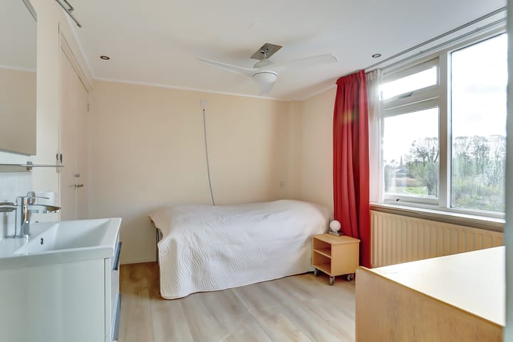 Photo 20 of Violenstraat 40