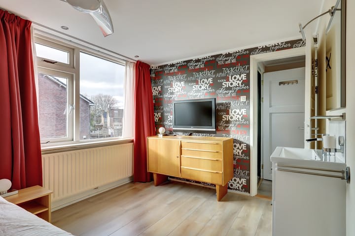 Photo 21 of Violenstraat 40