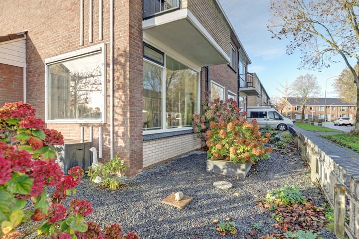 Photo 29 of Violenstraat 40