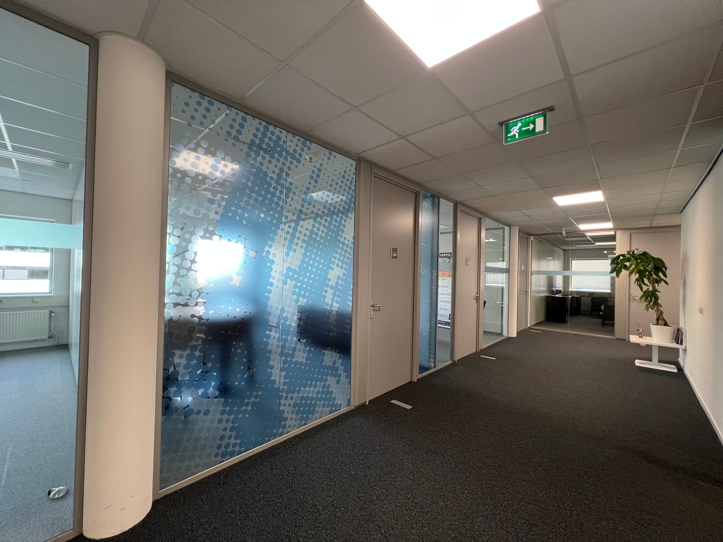 View photo 4 of Ridderpoort 33