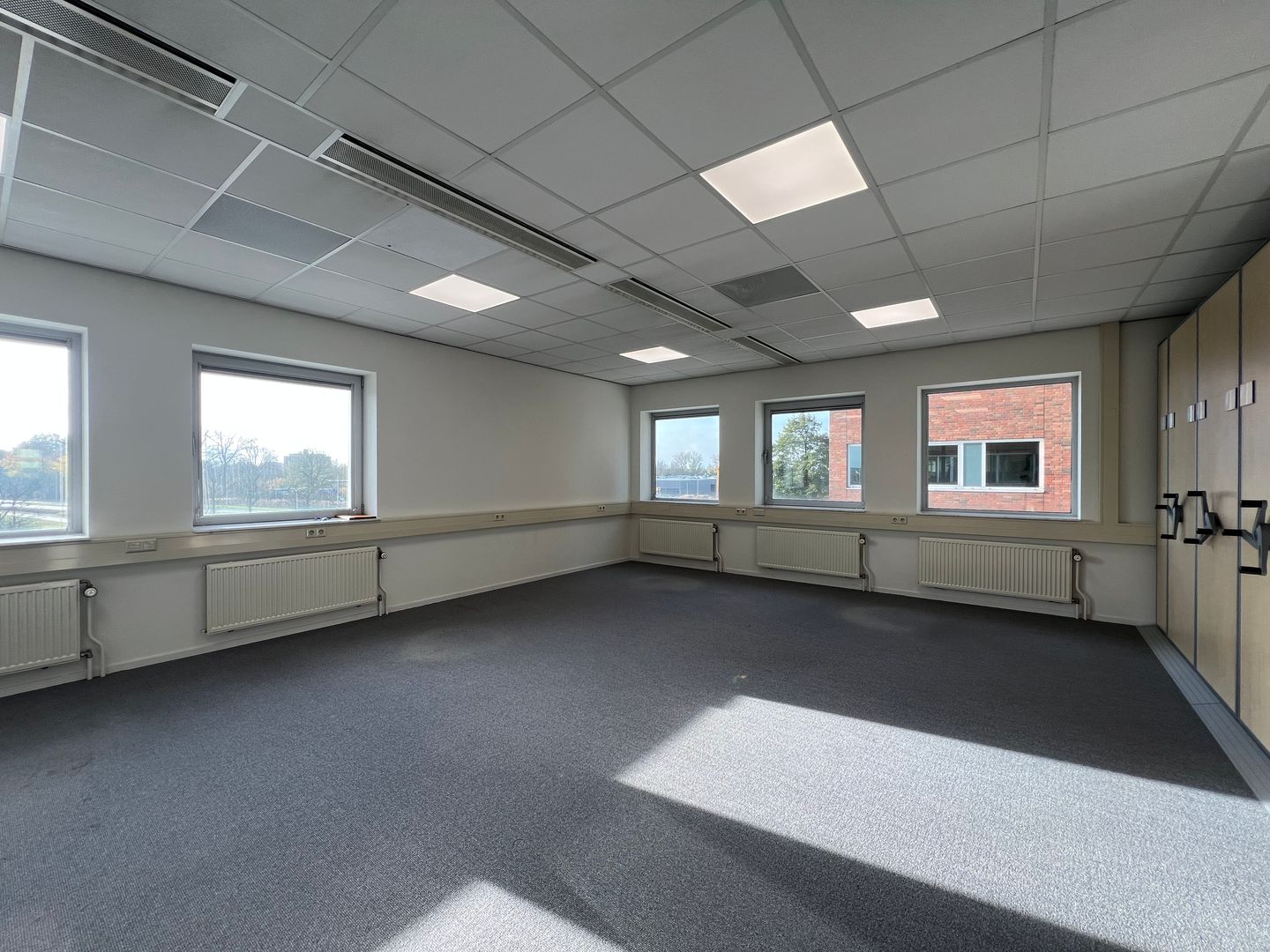 View photo 4 of Ridderpoort 33