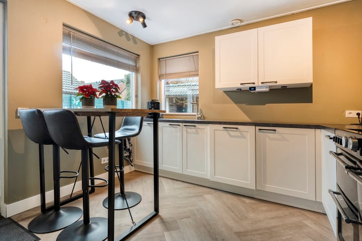 Foto 12 van Asterstraat 4