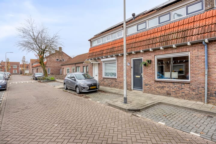 Photo 7 of Pelikaanstraat 9