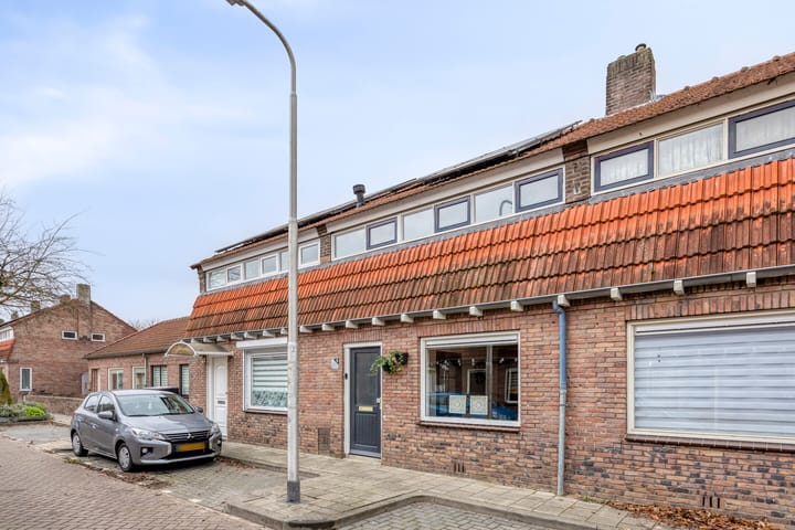 Photo 8 of Pelikaanstraat 9