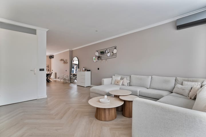 Photo 8 of Israëlsstraat 11