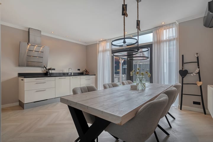 Photo 11 of Israëlsstraat 11