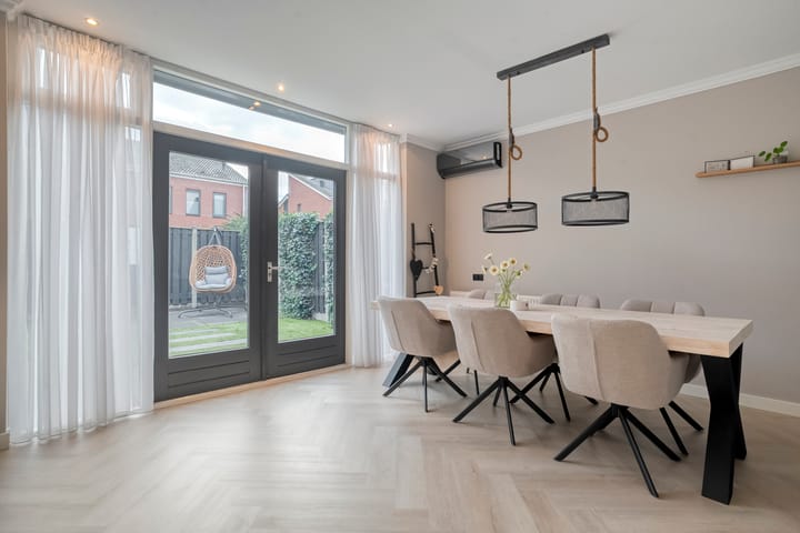 Photo 13 of Israëlsstraat 11