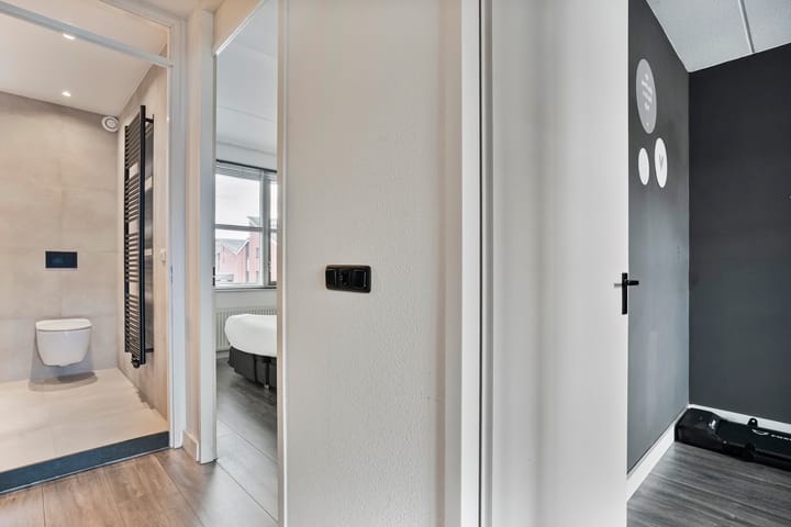 Photo 19 of Israëlsstraat 11