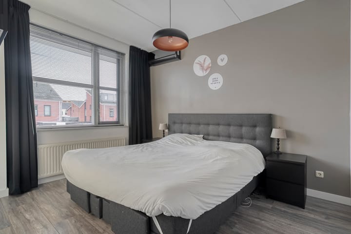 Photo 20 of Israëlsstraat 11