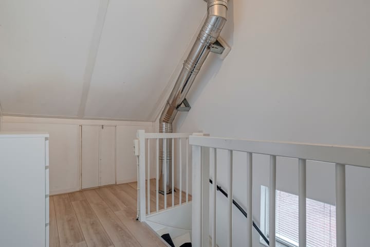 Photo 32 of Israëlsstraat 11