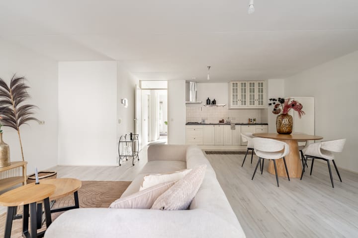 Photo 14 of Spoorstraat 8-B