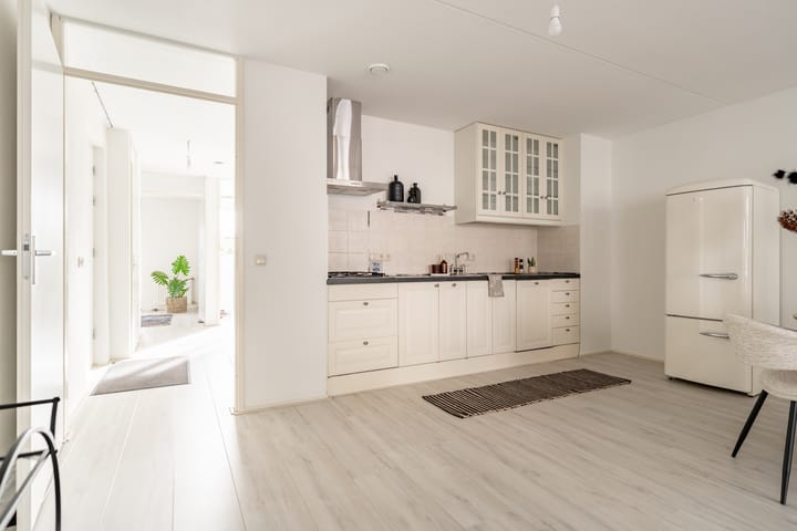 Photo 16 of Spoorstraat 8-B