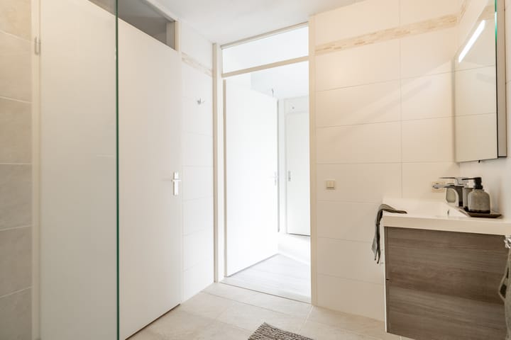 Photo 31 of Spoorstraat 8-B