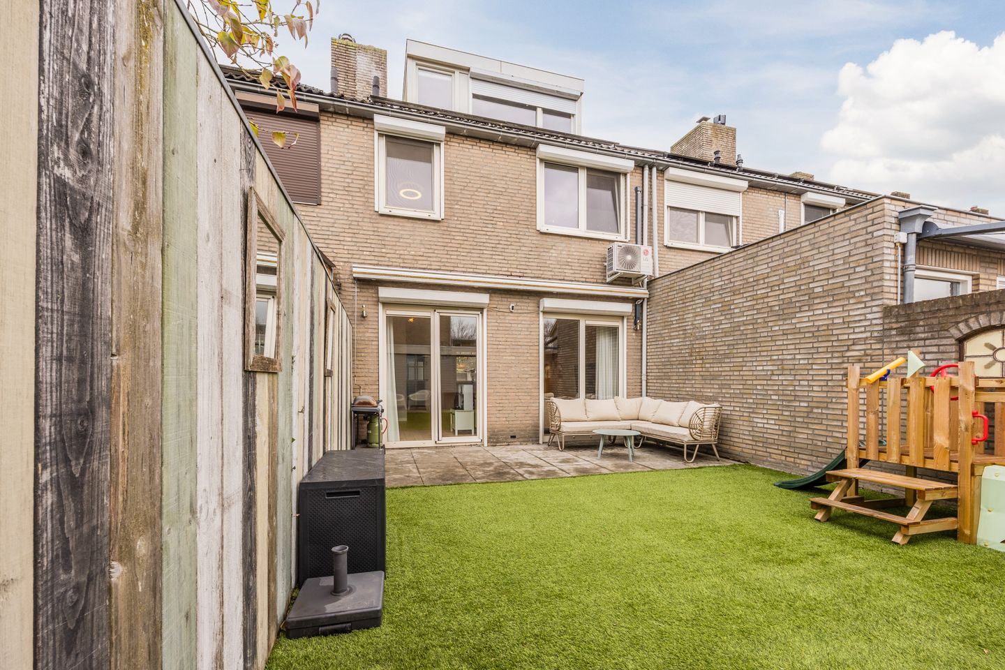 Photo 44 of Sieberg 303