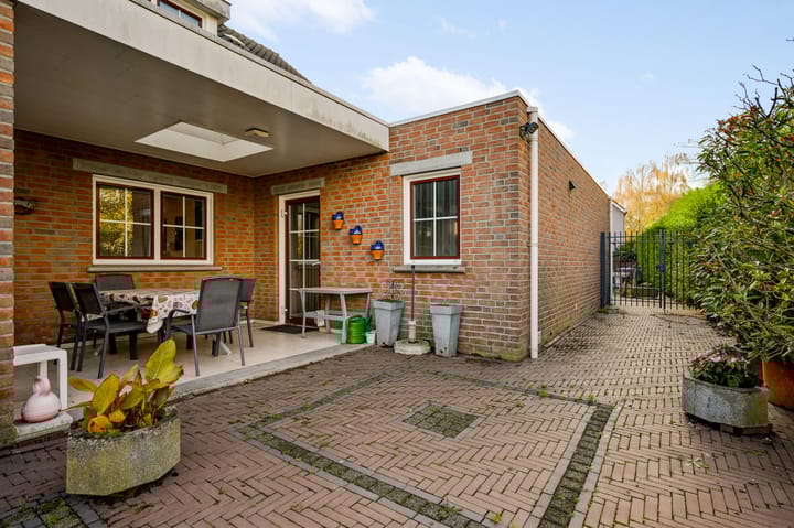 Photo 30 of Bandstraat 1