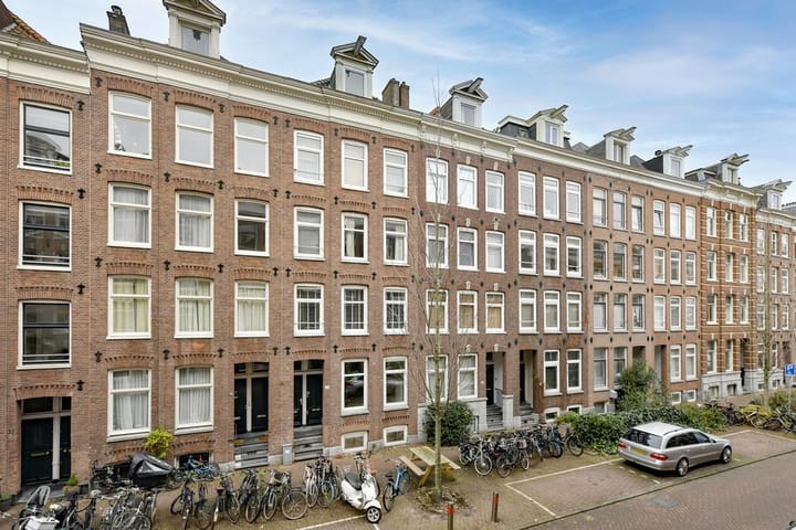 Photo 18 of Van Oldenbarneveldtstraat 28-H