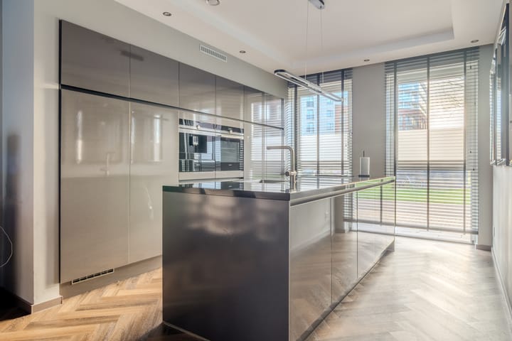 Tussenwoning te koop: Voorbuurt 8, Purmerend