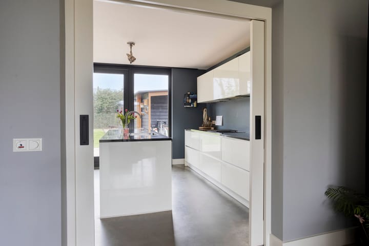 Photo 15 of Edmundus van Dintherstraat 25