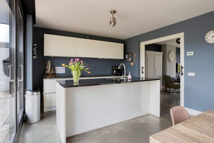 Photo 18 of Edmundus van Dintherstraat 25