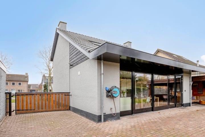 Photo 38 of Edmundus van Dintherstraat 25