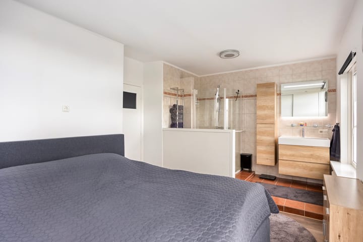 Photo 13 of Julianalaan 94