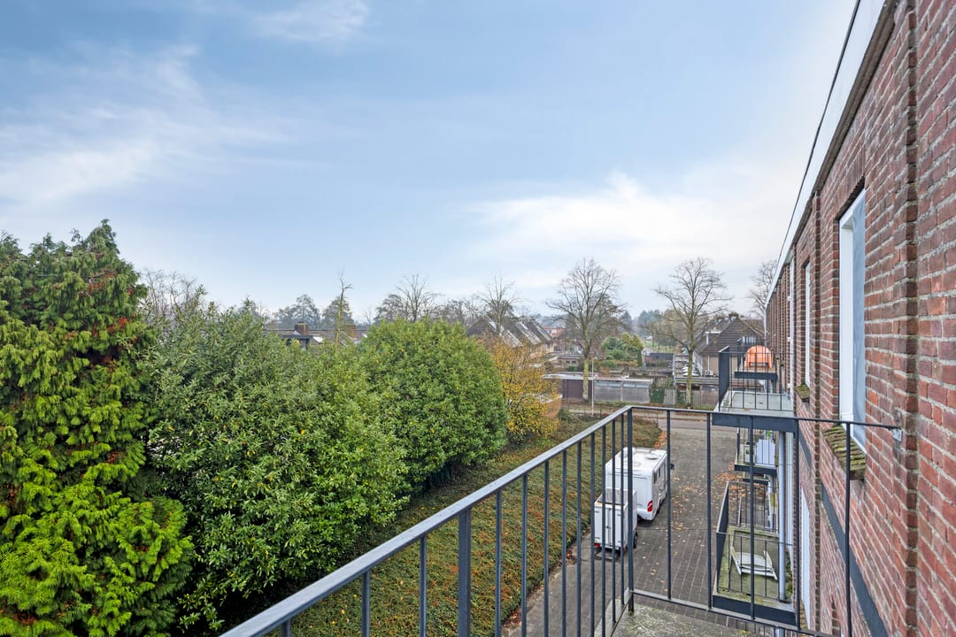 Photo 16 of Julianalaan 94