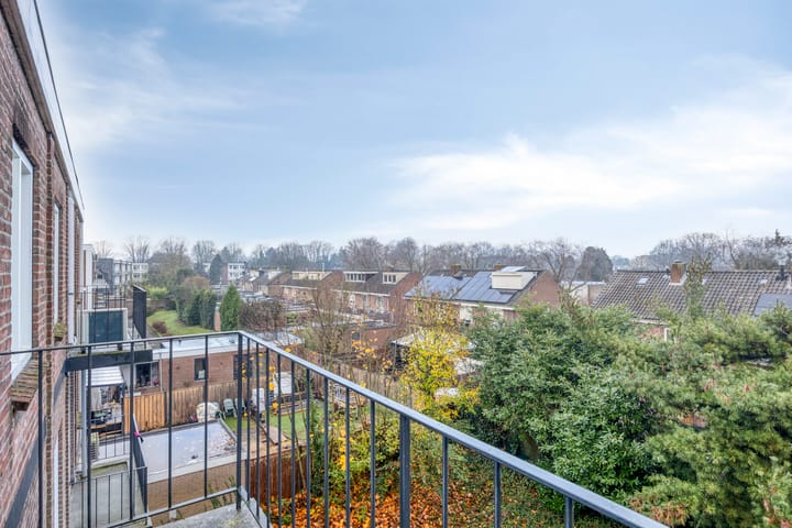 Photo 17 of Julianalaan 94