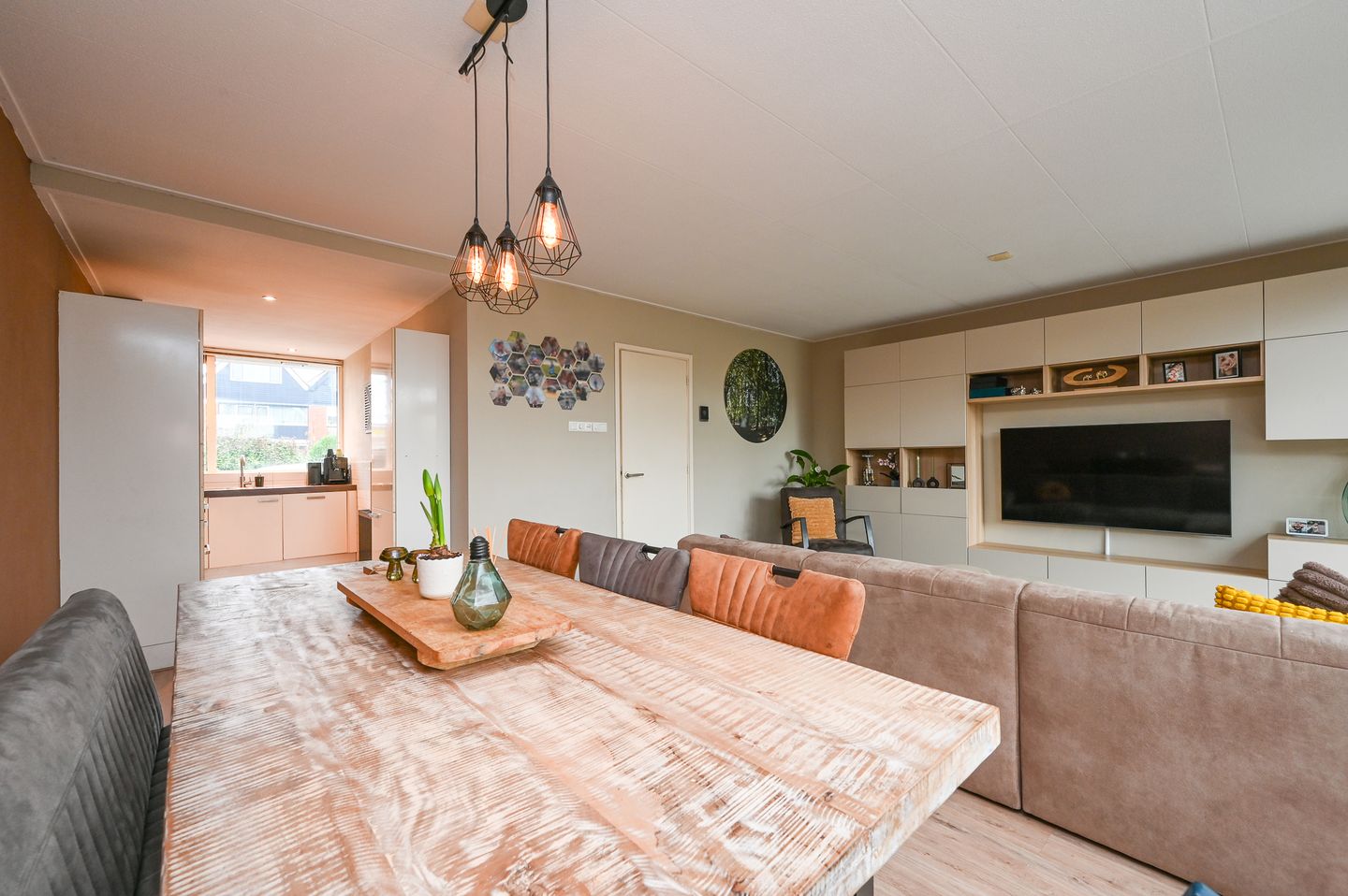 Foto 14 van Van Eedenstraat 2