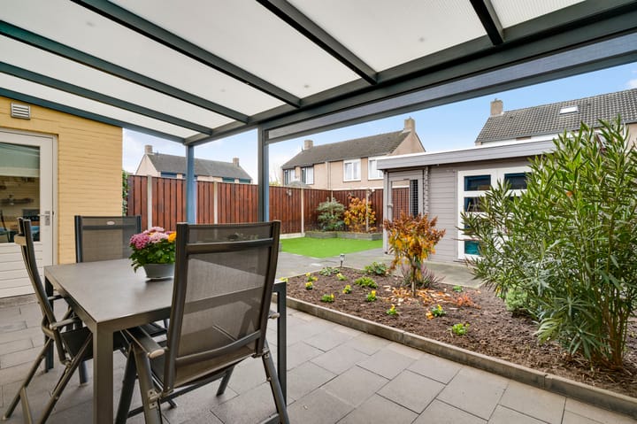 Photo 3 of Esdoornstraat 3