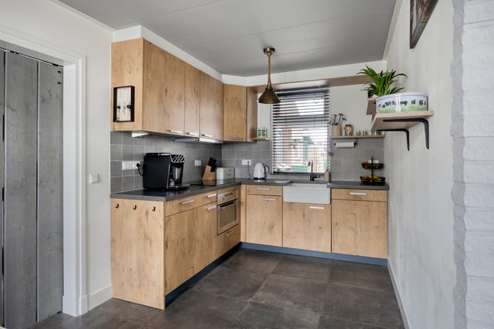 Photo 11 of Burgemeester Posweg 50