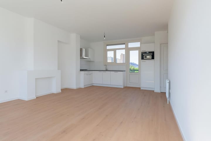 Photo 2 of Rösener Manzstraat 77-C