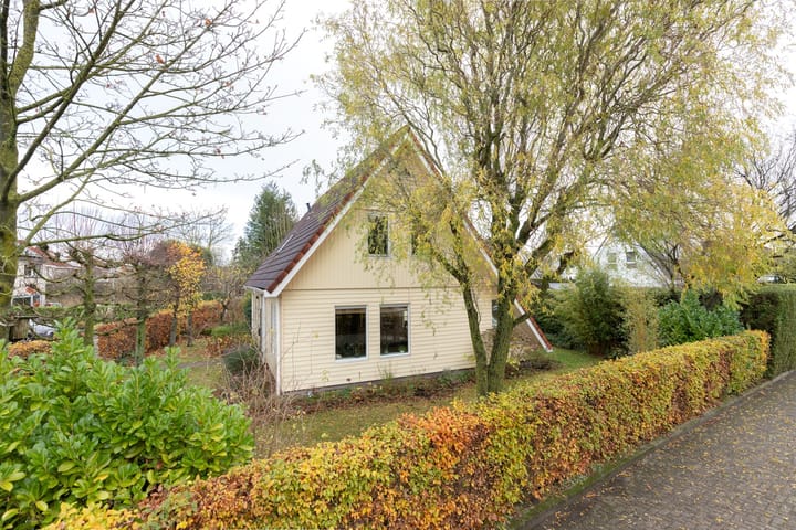 Photo 4 of Dotterbloem 1