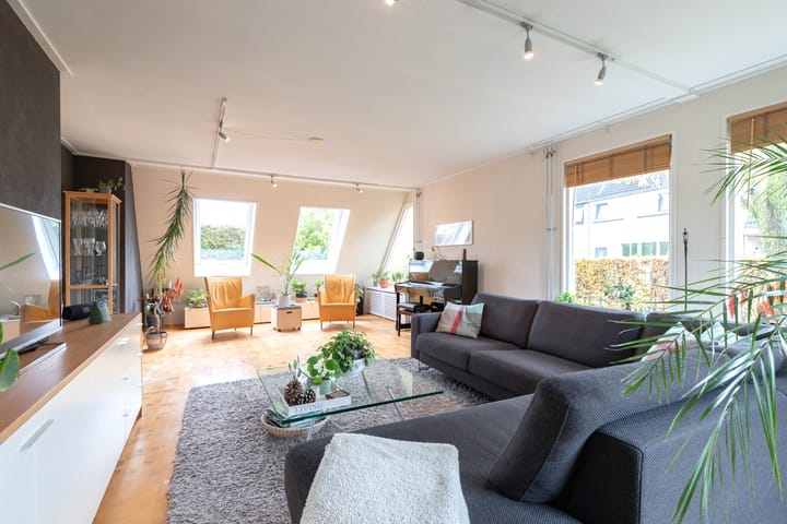 Photo 10 of Dotterbloem 1