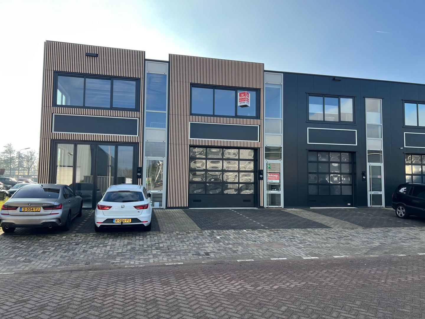 View photo 1 of Lelystraat 60-b