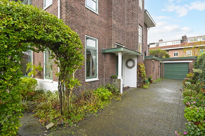 Photo 2 of Parkweg 207