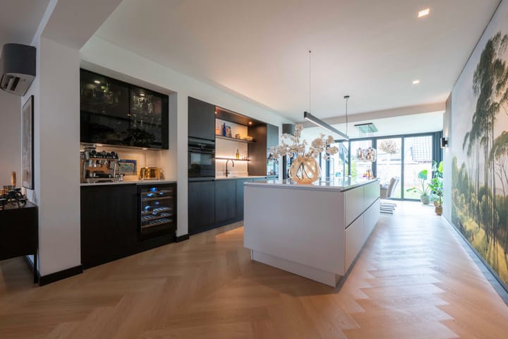 Photo 11 of Beatrixstraat 9