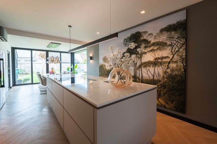 Photo 13 of Beatrixstraat 9