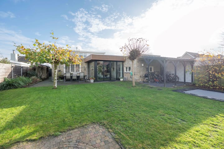 Photo 25 of Beatrixstraat 9