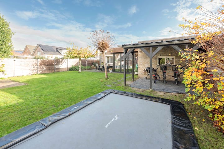 Photo 26 of Beatrixstraat 9